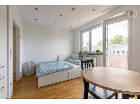 Voll ausgestattete & neu renovierte Mannheimer Wohnung mit… - Zu Vermieten