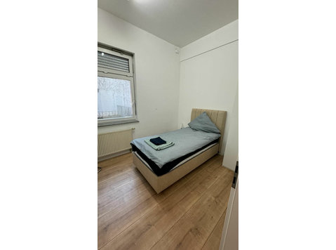 Furnished 2-bedroom apartment with shared kitchen - Til leje