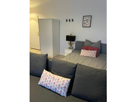 Liebevoll eingerichtete & ruhige Wohnung auf Zeit in… - Zu Vermieten