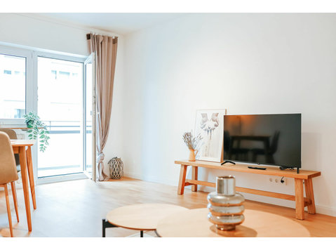 New and stylish in the heart of the city - De inchiriat