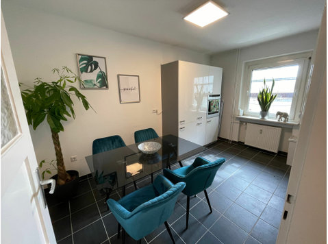 Neue und ruhige Wohnung im Grünen - Zu Vermieten
