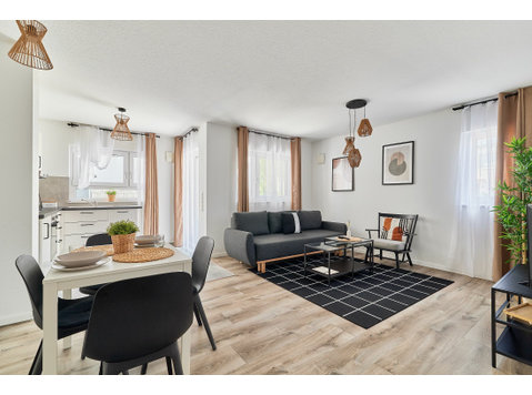 Quiet apartment with balcony, parking space, washing… - Kiadó