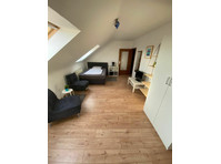 Spacious 1-room-Apt with balcony in quiet location - À louer