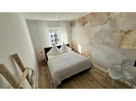 Spacious & bright apartment (Mannheim) - For Rent