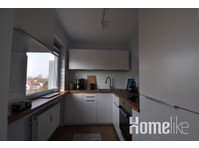 Stylish, modern apartment near nature reserve in Heppenheim… - Byty