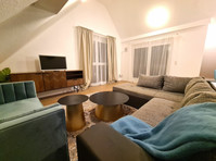 Beautiful, fully furnished 2 bedroom APT next to Patch… - De inchiriat