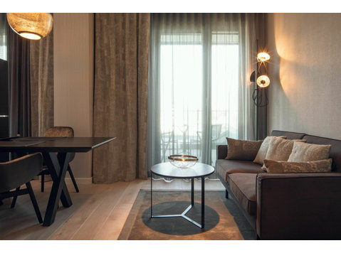Beautiful, spacious suite in Stuttgart - For Rent
