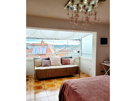 City studio with elevator & sky view - Til leje