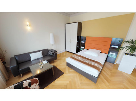 Design Apartment 1 in Stuttgart Zuffenhausen - For Rent