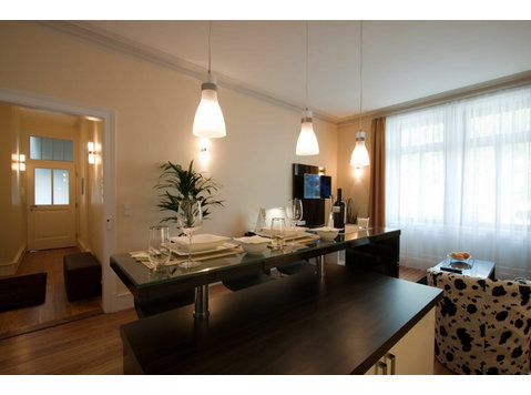 Design Apartment 2 | Wonderful ambience in Stuttgart… - Aluguel