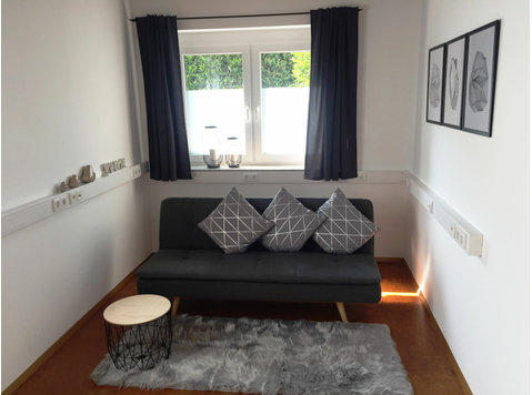 Fashionable, wonderful apartment in Talheim - Izīrē