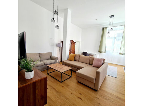 Fully furnished large suite in Stuttgart Vaihingen - Kiralık