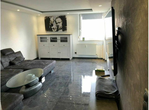Luxurious & comfortable 2,5 room apartment with balcony… - Na prenájom