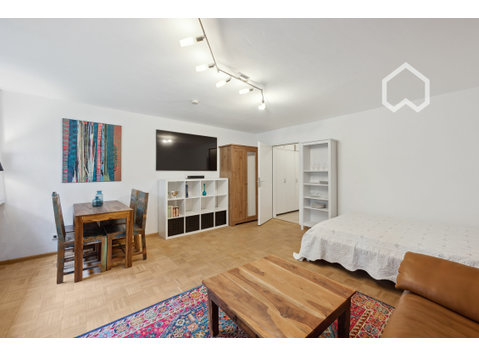 Schönes ruhiges 1-Zimmer-Apartment im UG eines… - Zu Vermieten