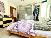 Spacious and fully furnished 2.5-room flat with roof… - Til leje