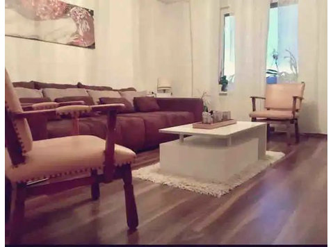 ZENTRAL *3 Zi. APPARTEMENT*NÄHE PORSCHE*NEU*MODERN - Kiadó