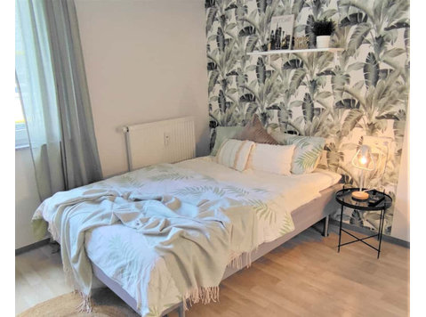 Business-Apartment an der Messe/Flughafen Stuttgart - Apartamente