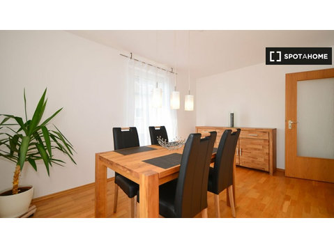 Casa Fiori  #2– Modern 1-bed room apartment in Leinfelden-Ec - Asunnot