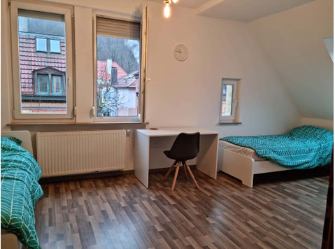 Gemütliche 3-Zimmer-Wohnung - آپارتمان ها