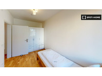 Modern and fully equipped 4 bed room apartment in Leinfelden - Appartementen