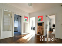 Sunlit 5-room apartment in a quiet location with a large… - Apartmani