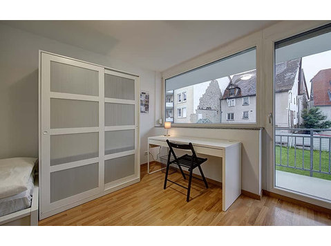 Zimmer in der Aachener Straße - Byty