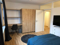 Zimmer in der Wangener Straße - Квартиры
