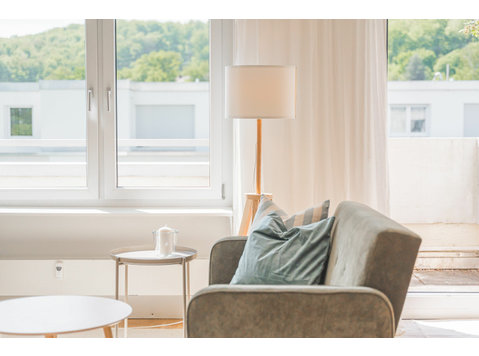 Super zentrale & helle Wohnung in Tübingen mit Dachterrasse… - For Rent
