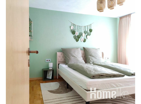 BohèmeNest Terminal Apartment - Lovely, cozy & boho suite… - 	
Lägenheter