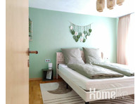 BohèmeNest Terminal Apartment - Lovely, cozy & boho suite… - Apartman Daireleri