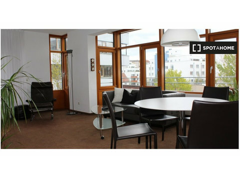Modern serviced Apartment in Böblingen - آپارتمان ها