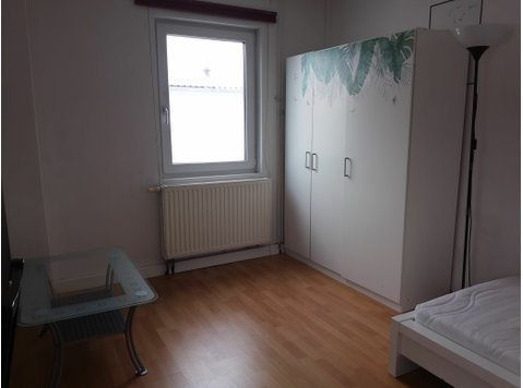 shared Apartment with washmachine in Ulm north near… - Til leje