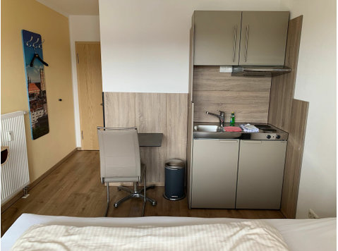 Kleines Apartment mit Balkon in Vaterstetten - For Rent