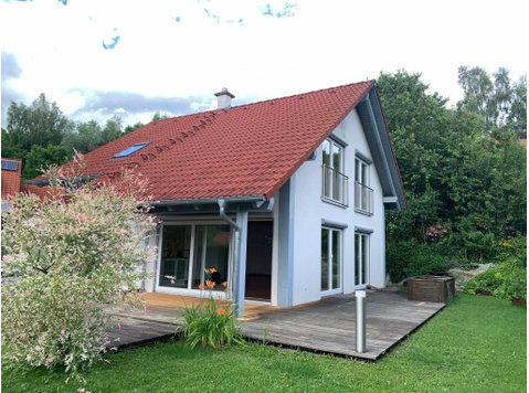 Stylishly furnished detached house in Greifenberg a.… - For Rent