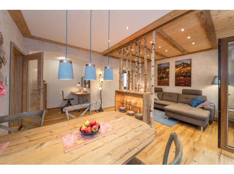 Herzo Family Garden Apartment - Apartments