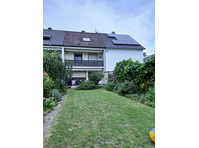 Reihenmittelhaus mit 110 qm Wohnfläche mit Garten. Gute… - Zu Vermieten