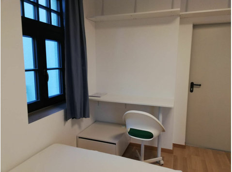 1 Room studio apartment,  1mins walk to to Pasing S bahn… - For Rent