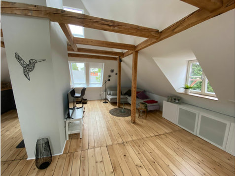 Wunderschöne Loft-Wohnung im ruhigen Pasing - München - Zu Vermieten