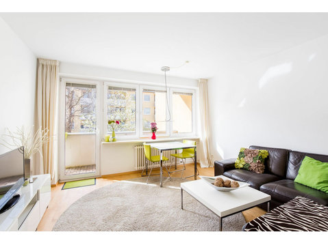 Beautiful & spacious 2-room apartment - De inchiriat