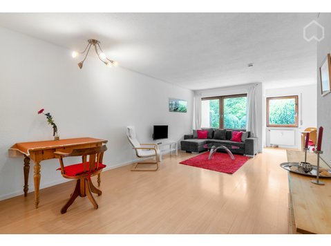 Beautiful, spacious terrace apartment in Munich-Sendling,… - For Rent