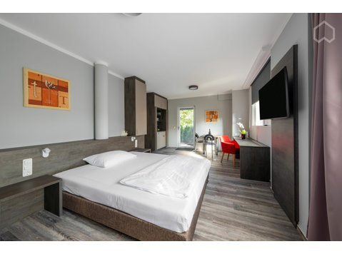 Charming serviced flat in perfect location at Schloßpark… - À louer