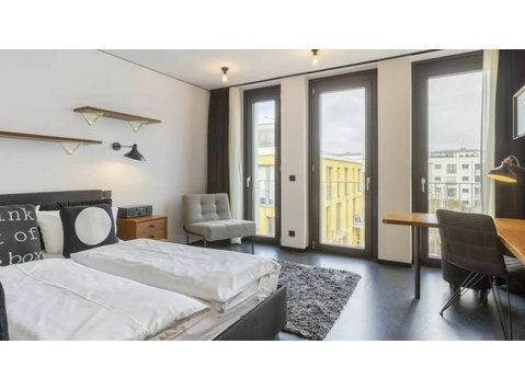 Comfy Apartment -bright, stylish & centrally located… - Til Leie
