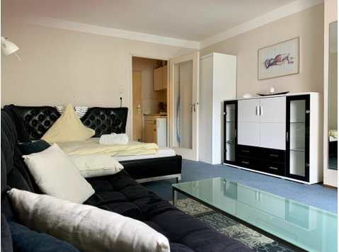 Cute & cozy suite in old Schwabing/ Englischer Garten - For Rent