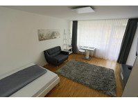Exclusively furnished 1-room apartment with balcony/subway… - In Affitto
