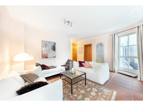 Liebevoll eingerichtete und fantastische Wohnung in München - Zu Vermieten