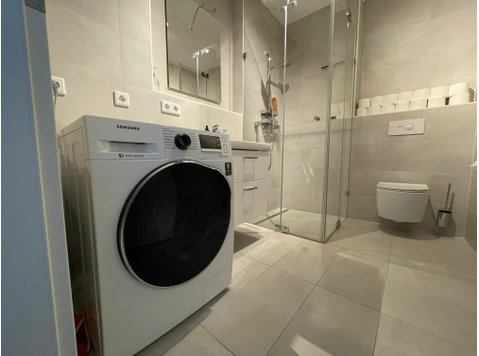Fully Furnished and well Equipped Studio with Large Roof… - Vuokralle