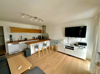 Fully furnished luxury 3-room penthouse near Nymphenburg… - Aluguel