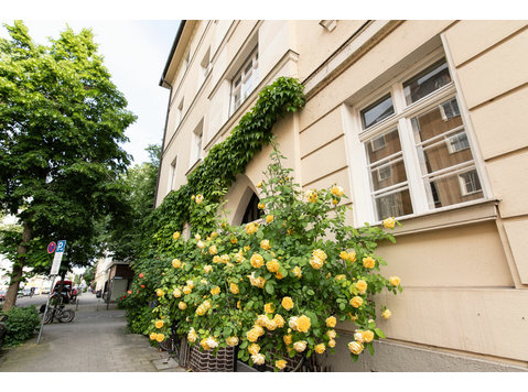 Historic Charm in Maxvorstadt: Spend unforgettable days in… - For Rent