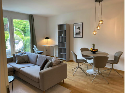 Modern and pretty flat located in München - For Rent