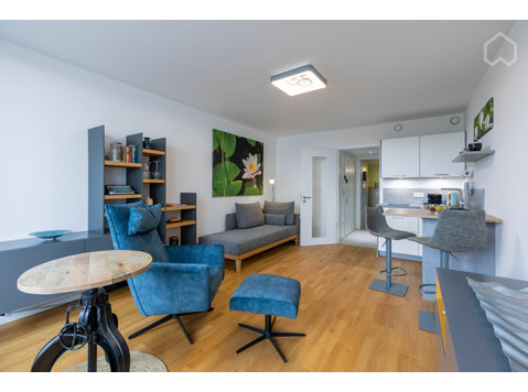 Modern & bright apartment located in Munich - Til Leie